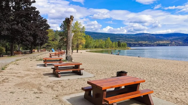 Sun-Oka Beach Provincial Park