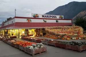 Mariposa Fruit Stand