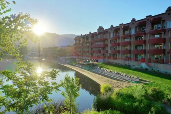 Holiday Inn & Suites Osoyoos by IHG