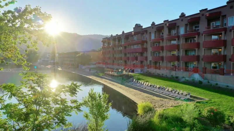 Holiday Inn & Suites Osoyoos by IHG