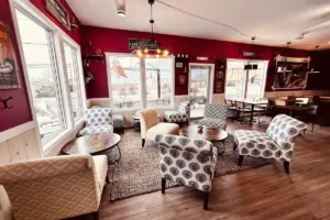 Barn Owl Eatery & Café: eggies + coffee • smash burgers + shakes