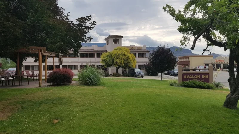 Avalon Inn