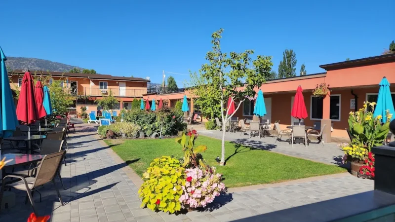 Sahara Courtyard Inn & Suites