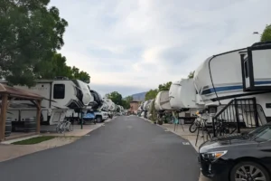 Walton’s Lakefront Resort