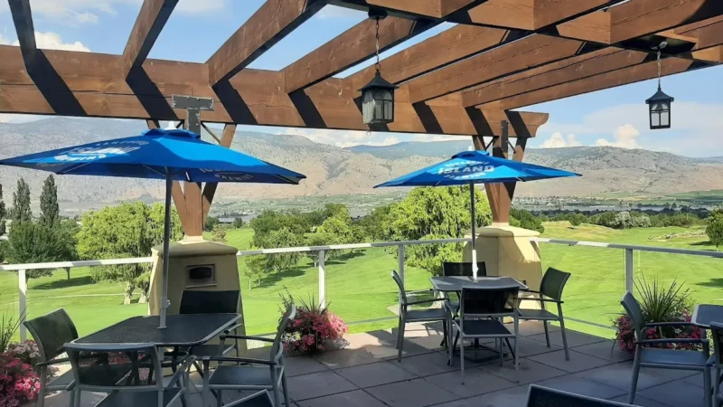 Greenside Bar and Grill