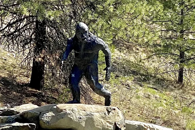 Sasquatch Statue